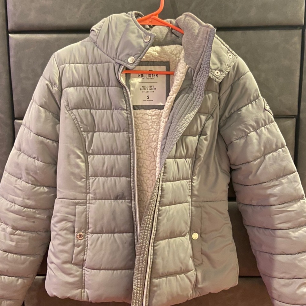 Women’s Hollister Puffer Jacket